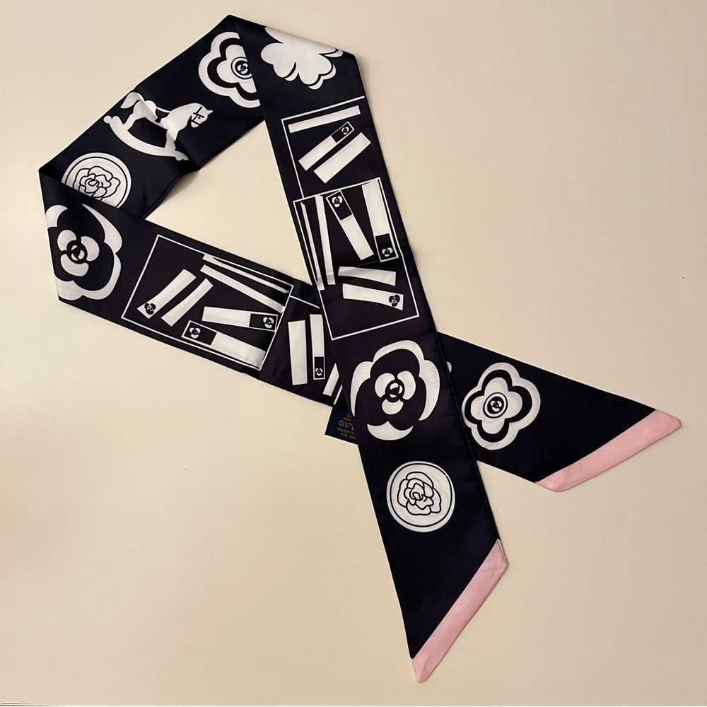100% Silk Whimsical Monochrome Skinny Scarf / Twilly - Picture 2 of 7